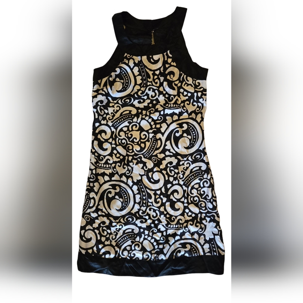 White House Black Market Stunning Black and White Mini Sleeveless Silk D…